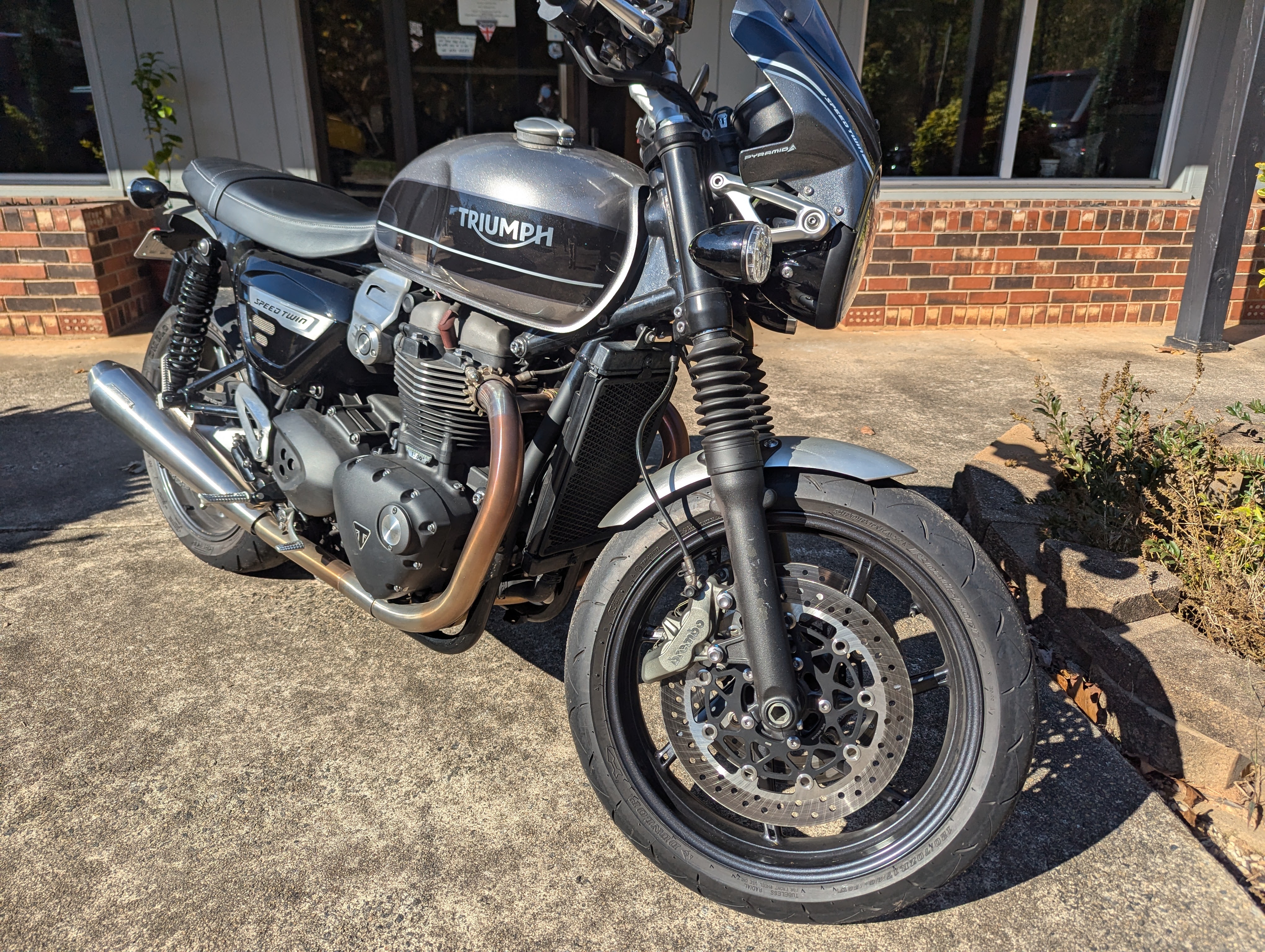 PXL_20251101_185816165