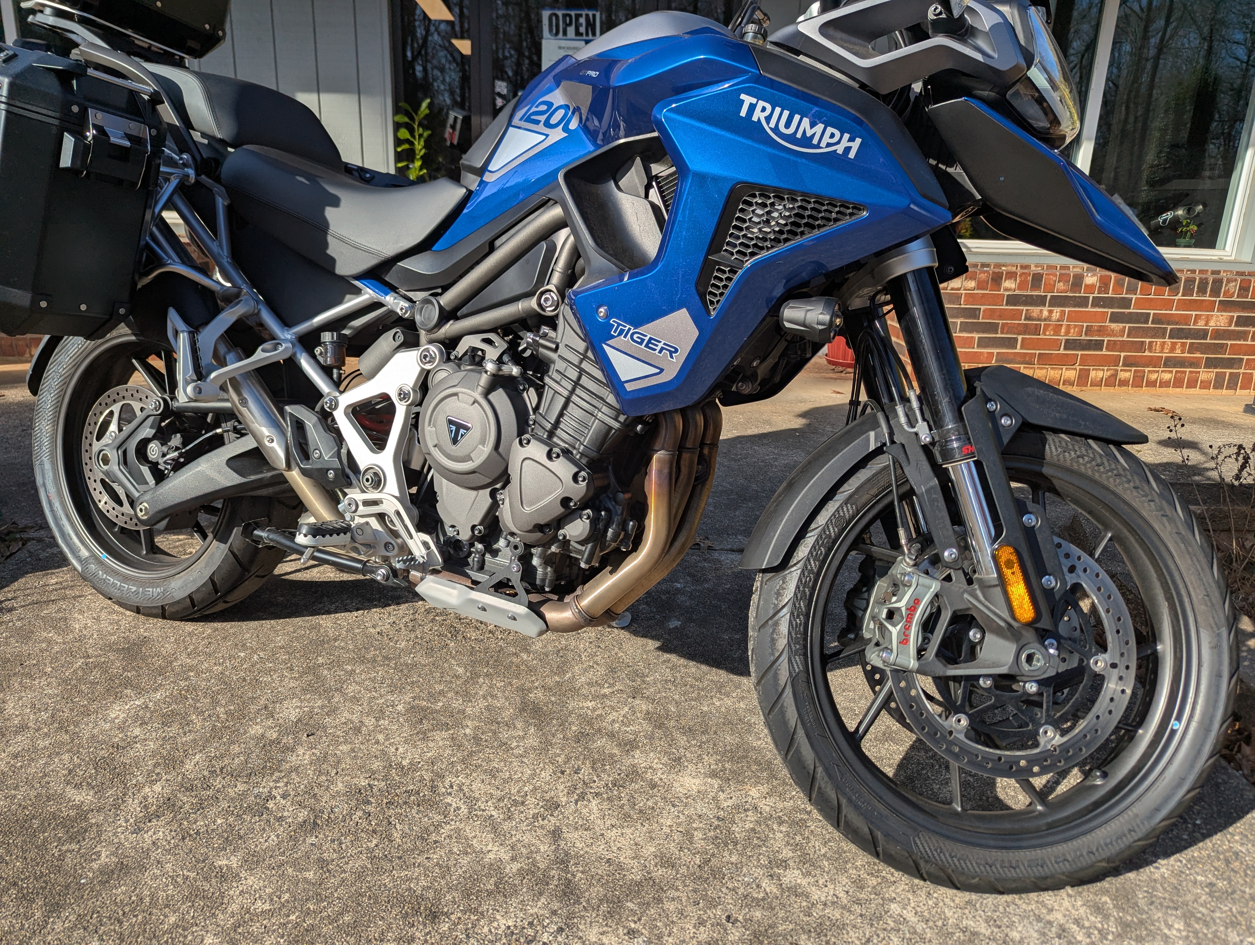 PXL_20251224_191818824