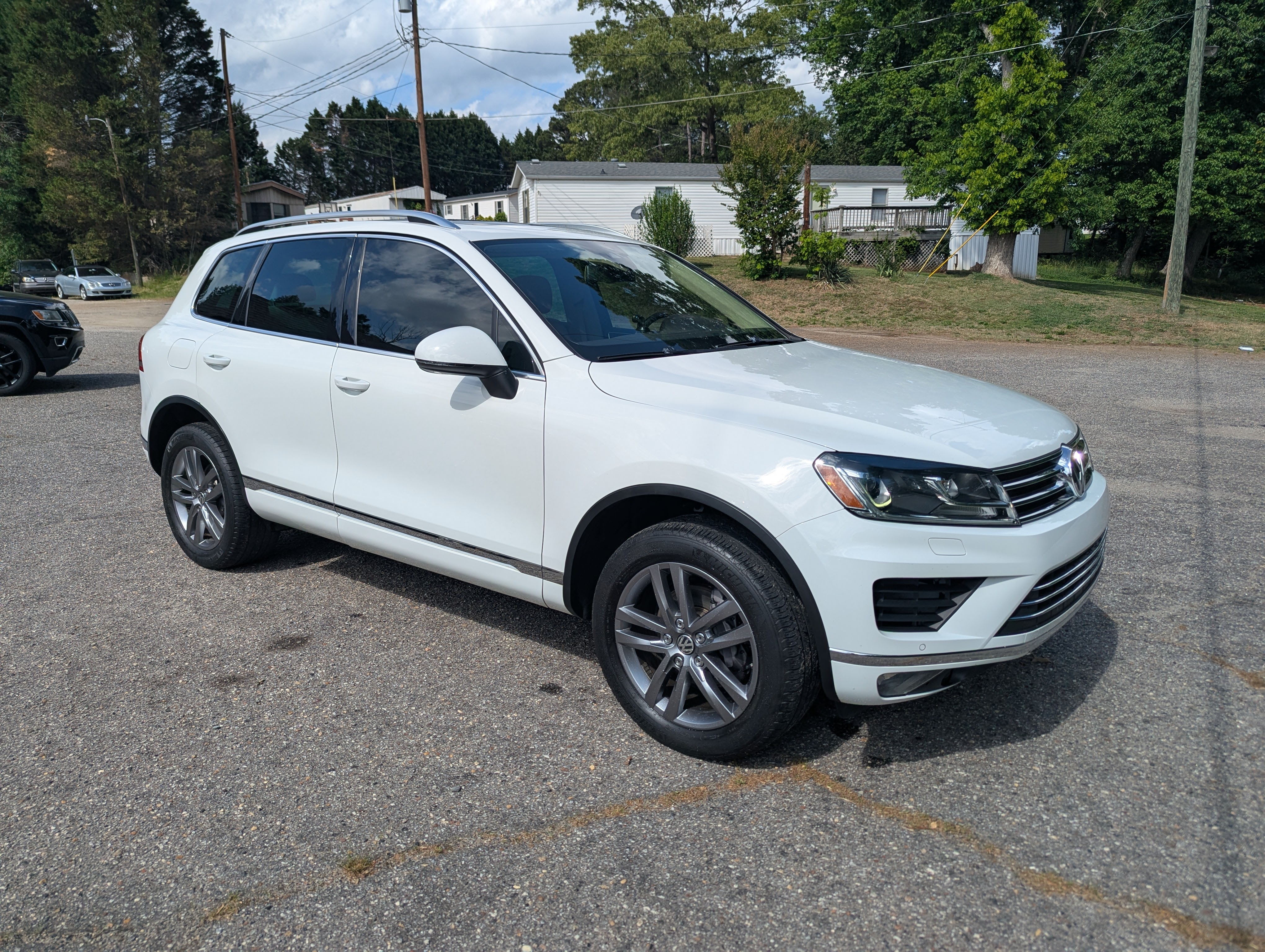 2016 Volkswagen Touareg Lux
