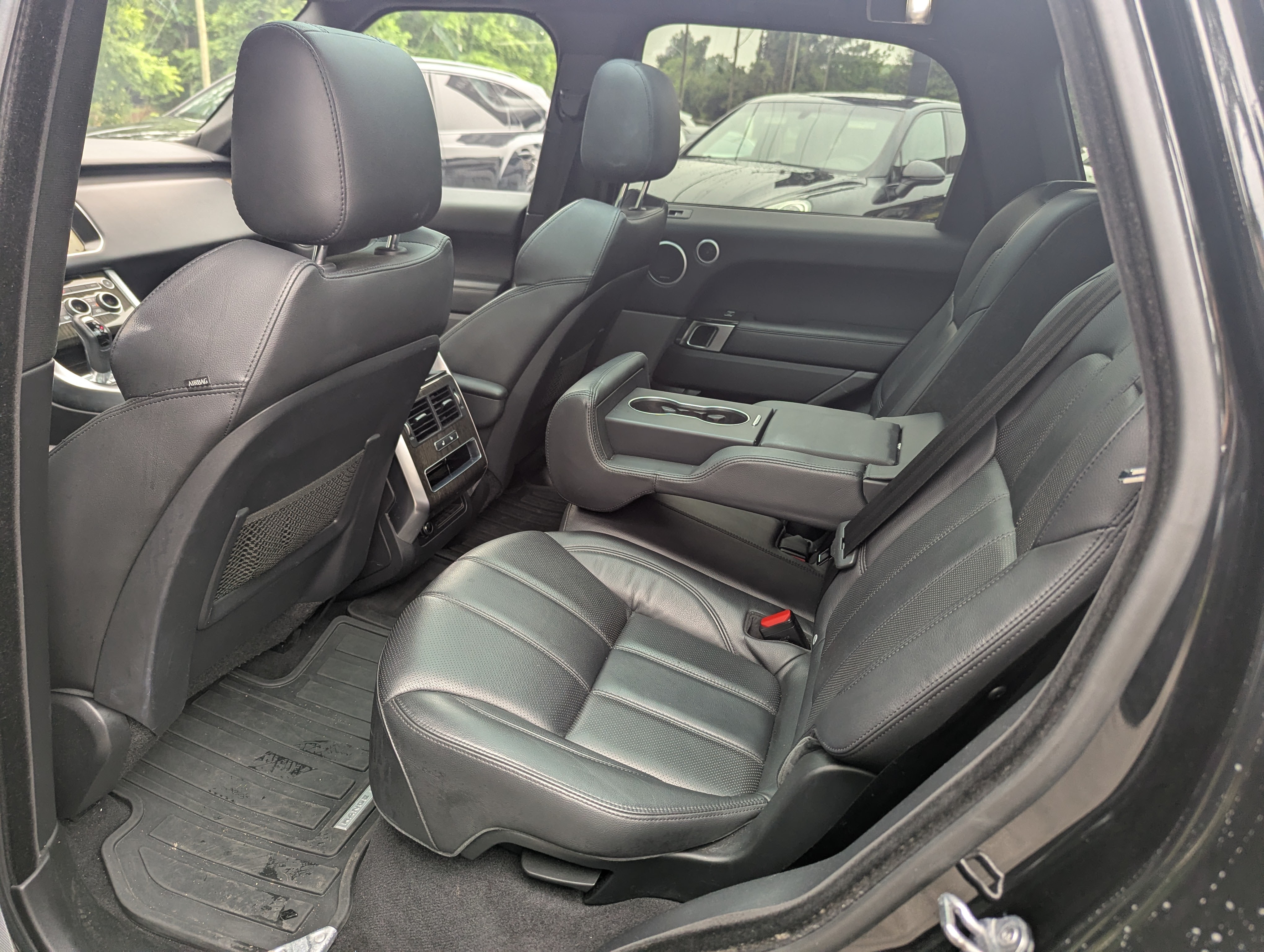2017 Land Rover Range Rover Sport SE - Photo 2