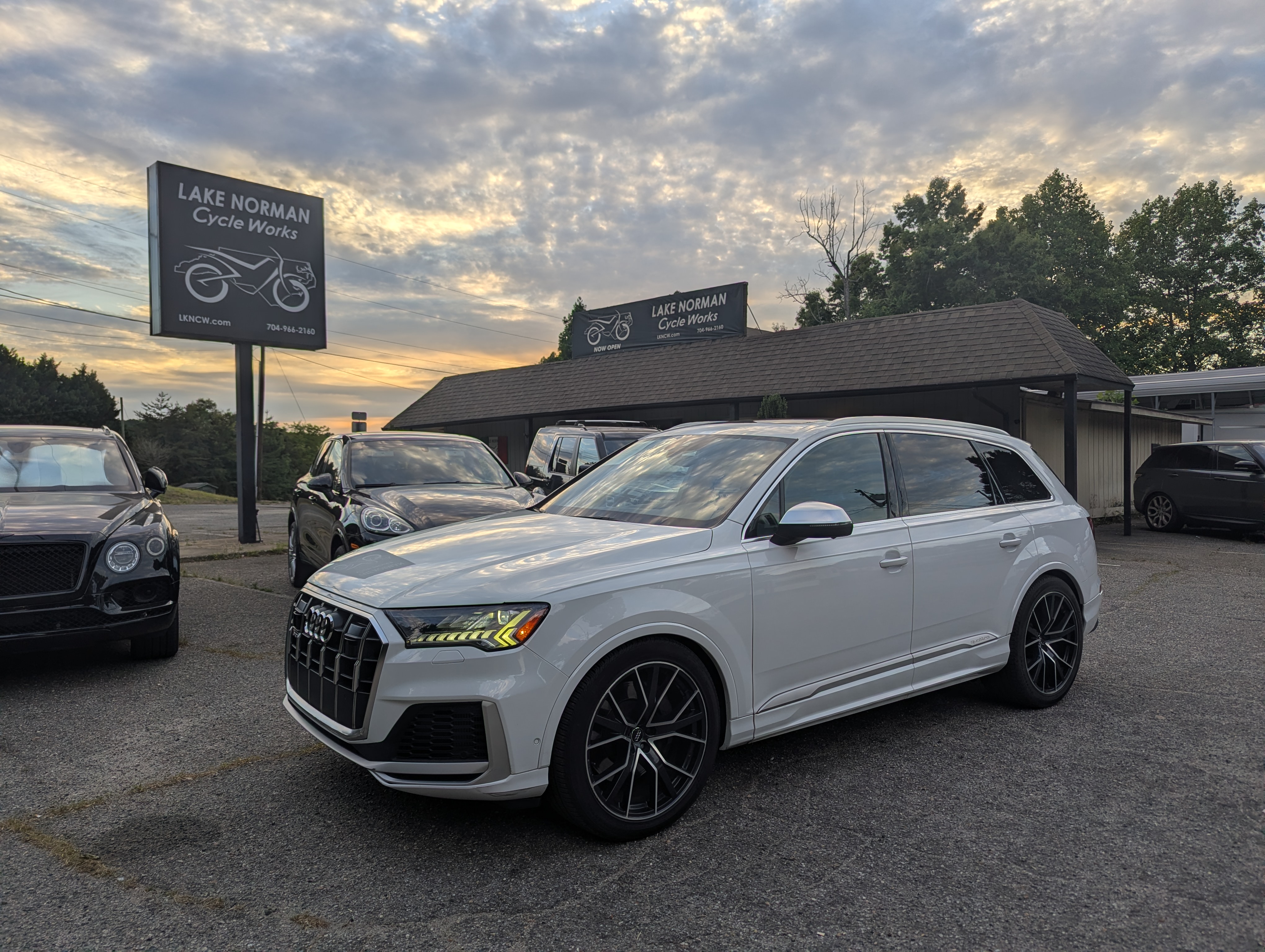 2021 Audi SQ7 Premium Plus quattro Tiptronic's photo